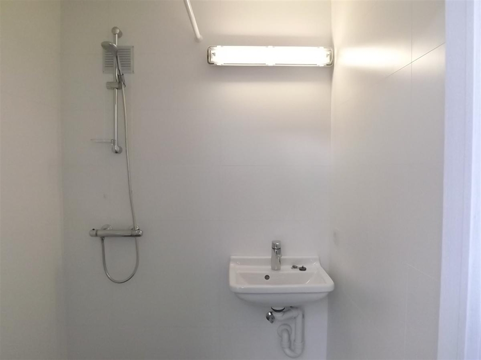 studentenkot Brugge badkamer